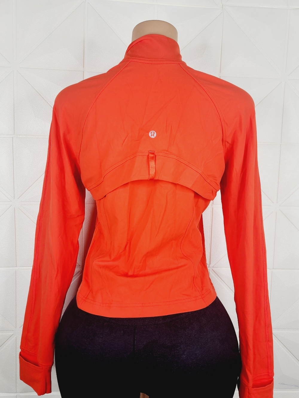 Lululemon Nulu Cropped Define Jacket Size 14 - Picture 5 of 7